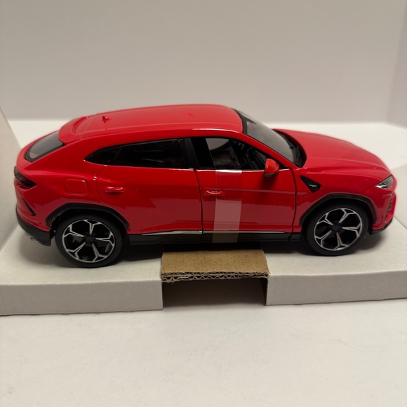 maisto Toys Urus Red 24 Diecast Model Car By Maisto